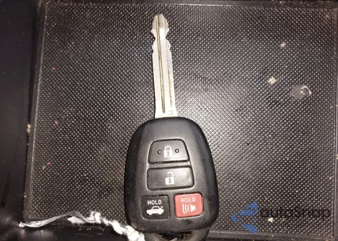 2016 Toyota Camry Le/Se/Xle/Xse z USA, uszkodzony, nr VIN 4T1BF1FK2GU584728